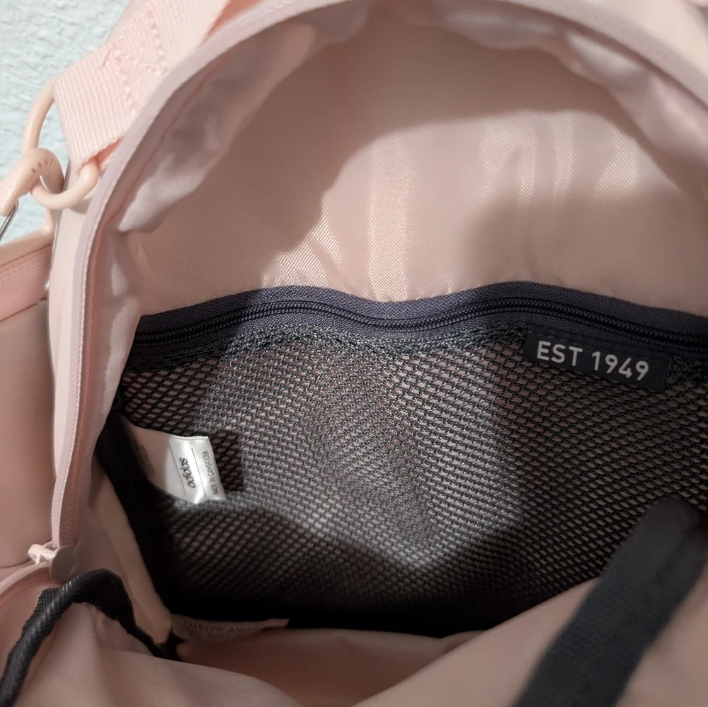 NEW Adidas Girls/Women's Sandy Pink Must Have Mini Backpack - Picture 4 of 4